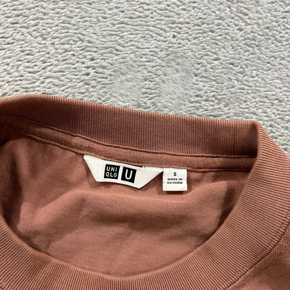UNIQLO U Pocket Shirt Mens Small Brown Long Sleeve Crew Neck Pullover Tee 444974